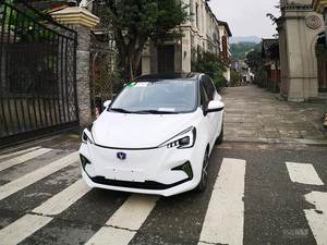 外观犀利/内配双联屏 长安奔奔E-Star曝光