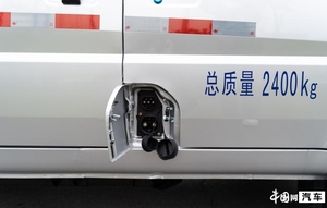 五菱荣光电动车将于4月中下旬上市 续航300公里