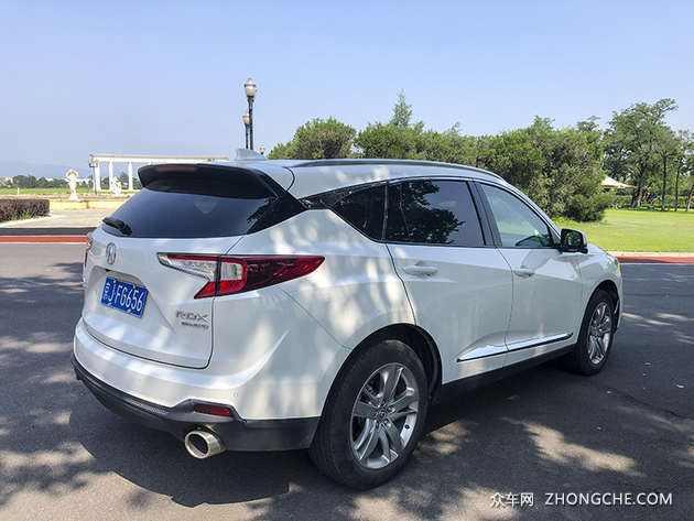 外观低调性能张扬 一款非常好开的豪华车!