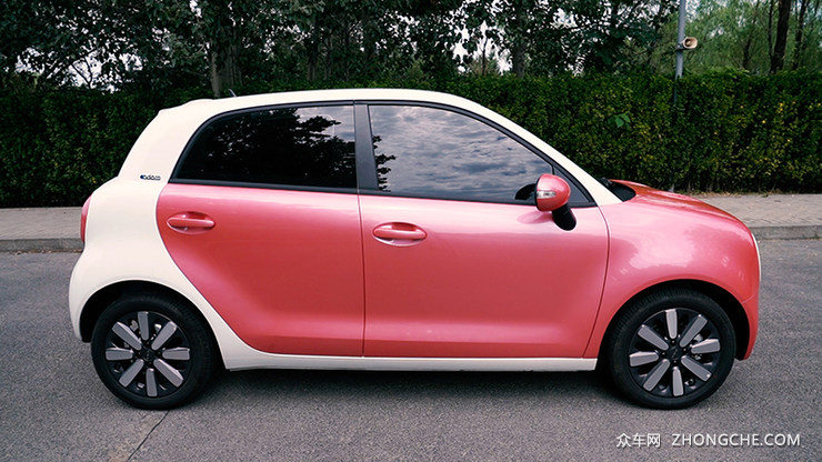 8万能买到400公里续航 萌炸欧拉黑猫带你飞