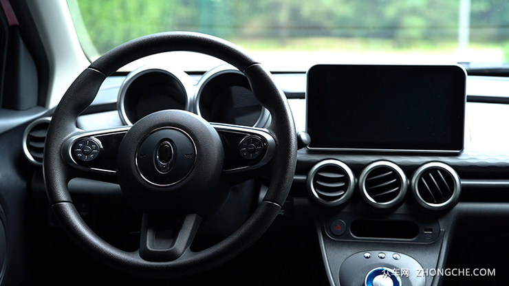 8万能买到400公里续航 萌炸欧拉黑猫带你飞