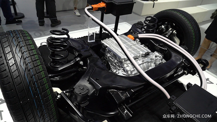 上汽大通首款氢燃料电池MPV EUNIQ7场面夺人