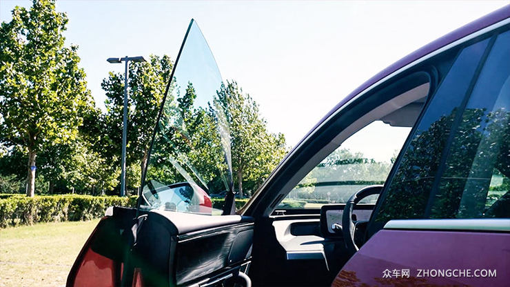 对标特斯拉 28万民族之光小鹏P7实力爆表