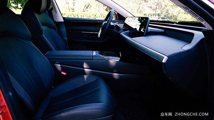 对标特斯拉 28万民族之光小鹏P7实力爆表