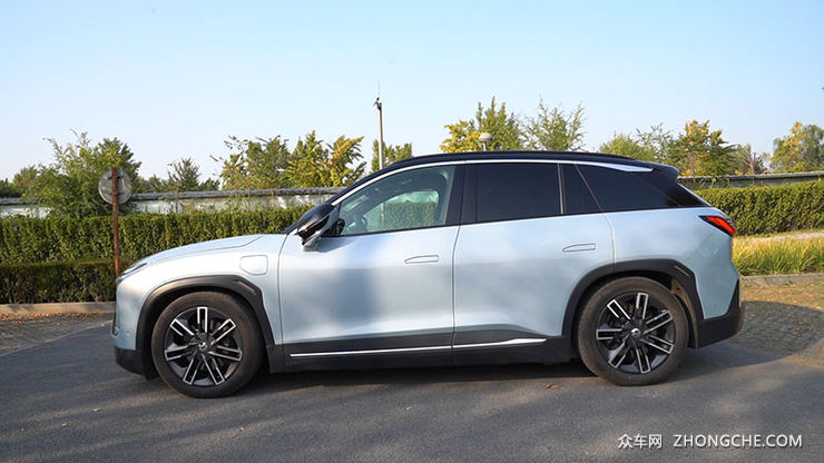 能换电能上门充电 蔚来ES6靠实力说话