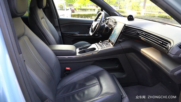 能换电能上门充电 蔚来ES6靠实力说话