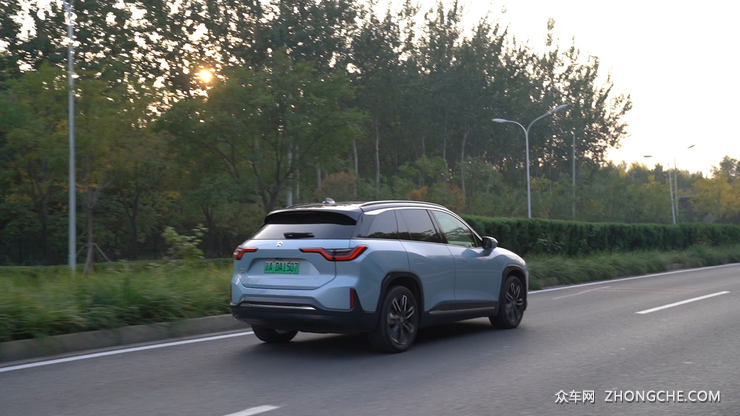 能换电能上门充电 蔚来ES6靠实力说话