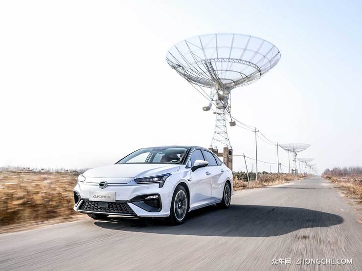 纯电+智能驾驶+600km以上续航选哪个?