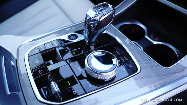 城市运动SUV之王 2021款宝马X5表现如何?