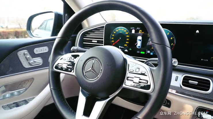 请问:把SUV和轿跑结合在一起会怎样?