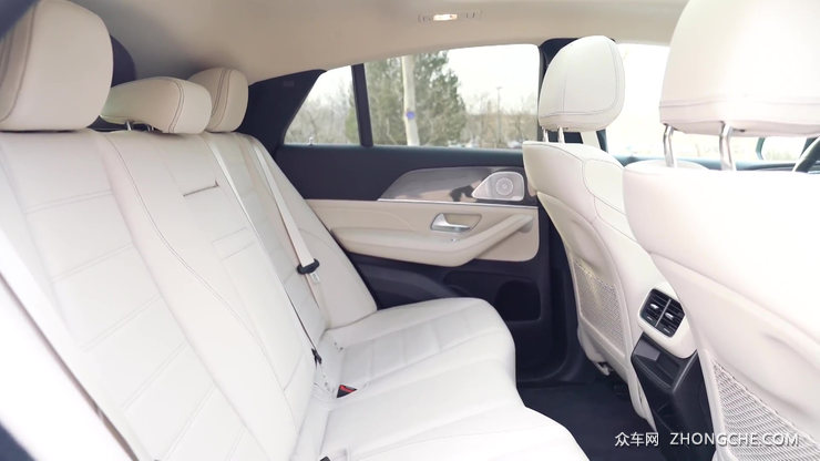 请问:把SUV和轿跑结合在一起会怎样?