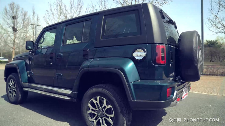 想买硬派越野?坦克300暂停接单 那您看看BJ40香不香!