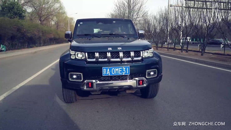 想买硬派越野?坦克300暂停接单 那您看看BJ40香不香!