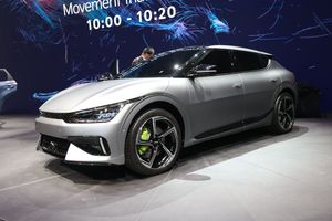 2021上海车展丨 换装全新LOGO 起亚EV6 GT/智跑Ace量产版亮相