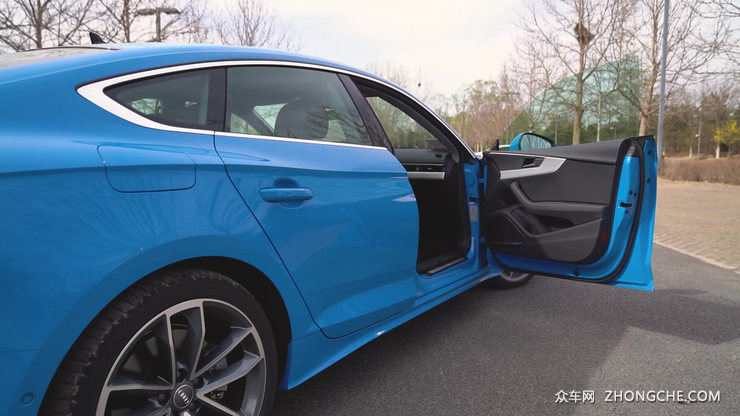 性能与颜值兼顾 多看一眼会中毒 试驾新奥迪A5 Sportback