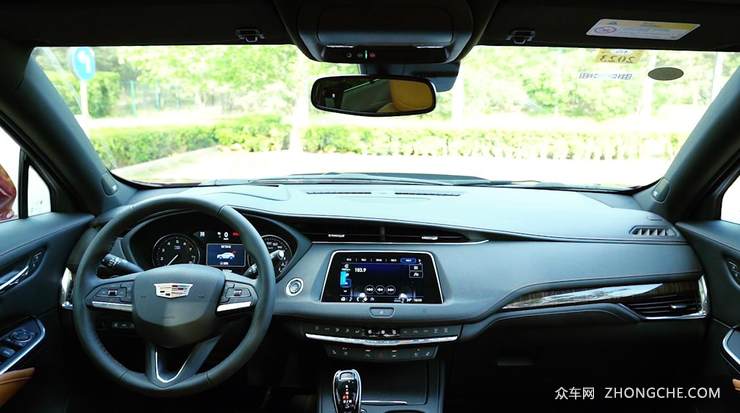 性价比之选!花20万买一台美式运动SUV-凯迪拉克XT4