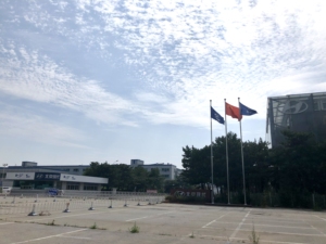 独家:理想汽车急聘北京工厂厂长 蔚小理规划落地产能累计225万辆