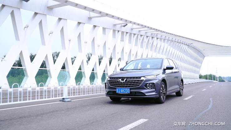 空间灵活大四座 五菱凯捷十万级家用MPV的最优选择