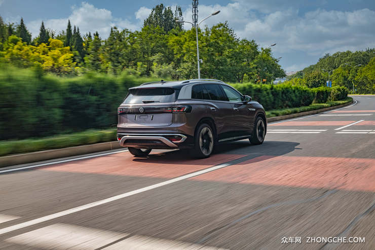 家庭出行至上 试驾一汽-大众ID.6 CORZZ