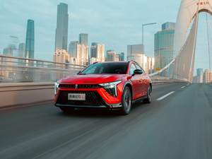 奔腾B70S开启预售 11.09-14.39万元 轿跑SUV“身材”你爱了吗?