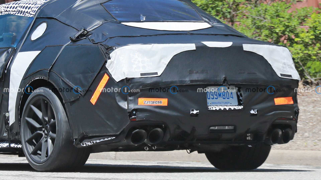 全新福特Mustang跑车最新谍照曝光 有望2023年4月首发