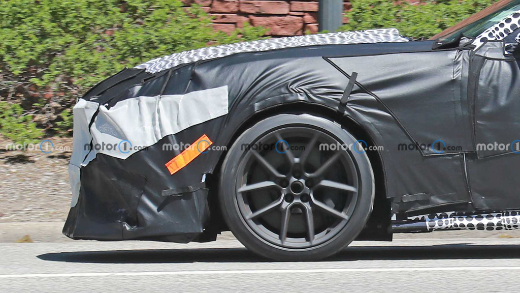 全新福特Mustang跑车最新谍照曝光 有望2023年4月首发