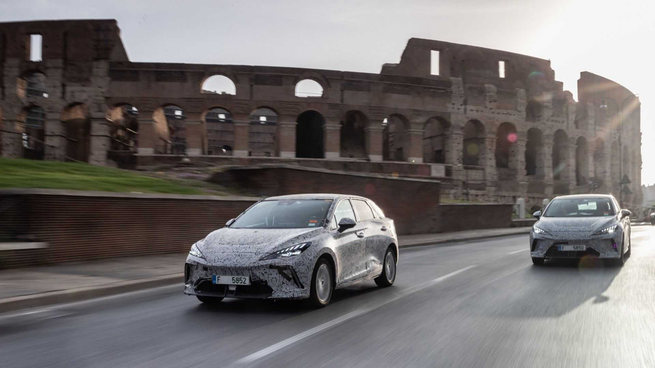 MG4 Electri官图发布，内饰首次亮相，WLTP工况续航可达450km
