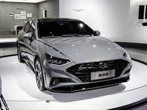 现代新索纳塔将下半年上市 四门轿跑车