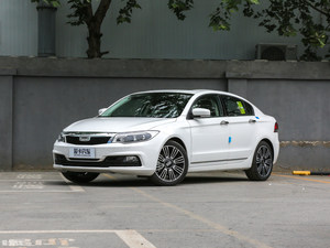 都是实力战将 两款紧凑级三厢车大比拼