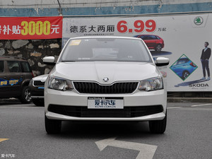 8万元小型车 斯柯达晶锐对比本田飞度