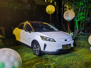NEDC续航400km 吉利帝豪GSe新增车型上市售10.98万元起