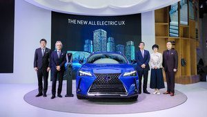 雷克萨斯UX 300e：首款纯电动的“闪击战”