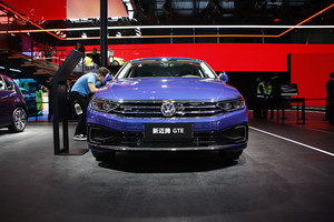 搭载最新车联网系统 前脸变化明显 新迈腾GTE将于12月18日上市