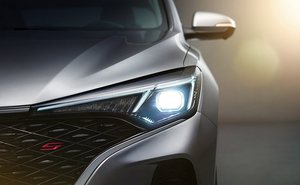 车内连屏设计 长安逸动PLUS将于12月12日亮相