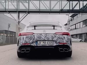 超811马力/采用混合动力 AMG GT 73预告视频 