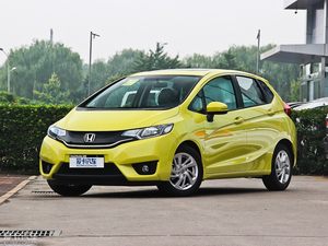 科技含量出众 看女神如何评价全新飞度