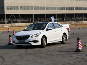 在春天播种 爱卡场地体验第九代索纳塔