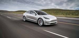 网曝特斯拉 Model 3 车窗自行破裂 交付时间未满 24 小时