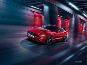 当然选择原谅TA啦 新款Mustang增掠光绿色