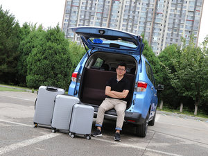 “大”是唯一的真理 启辰M50V空间测试