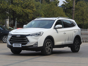 定位中型SUV 爱卡抢先实拍江淮瑞风S7