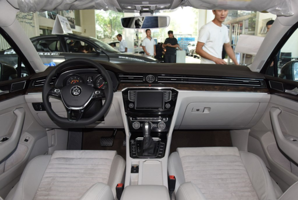 大众新迈腾内饰有几种颜色,新迈腾内饰颜色选择