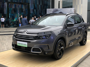 百公里油耗1.7L 天逸C5 AIRCROSS PHEV首秀