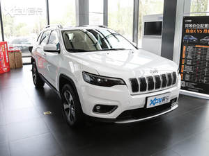 Jeep自由光经典运动版上市 售17.98万元