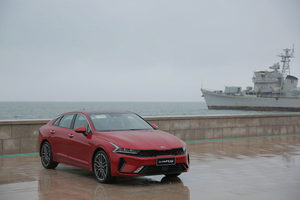 中级车的最高礼遇 体验东风悦达起亚K5凯酷