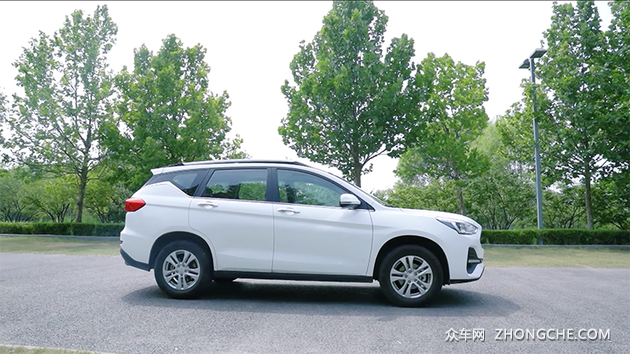 几万买SUV别烦恼  哈弗M6料足个大模样俏