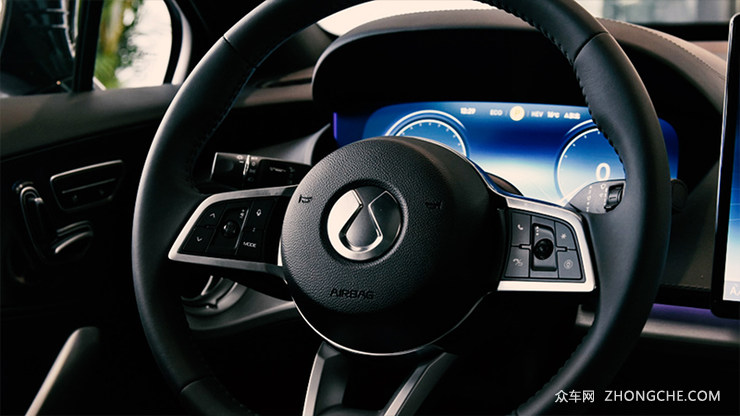 比亚迪三电奔驰品质  30万值得入手的腾势X