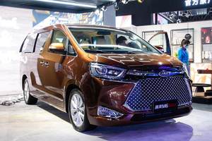 定位更高 江淮瑞风M6 MAX实车亮相