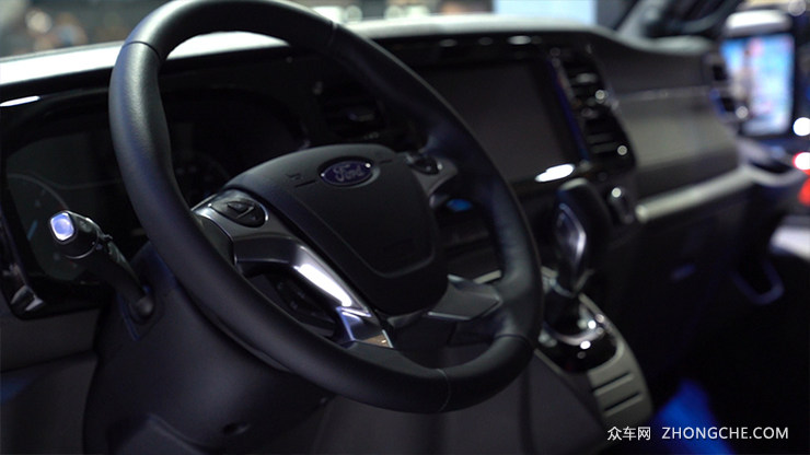 轻客家族新成员新时代江铃福特全顺Pro