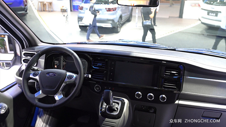 轻客家族新成员新时代江铃福特全顺Pro